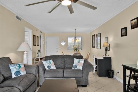 Condo in Flagler Beach, Florida, 2 bedrooms № 2113680 - photo 15