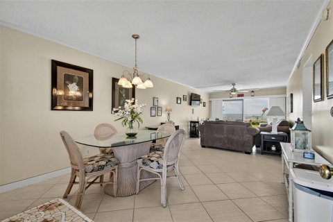 Condo in Flagler Beach, Florida, 2 bedrooms № 2113680 - photo 4