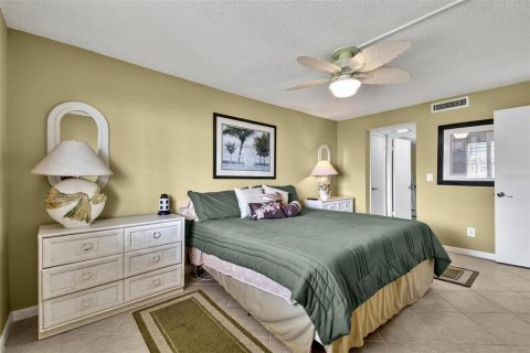 Condo in Flagler Beach, Florida, 2 bedrooms № 2113680 - photo 25