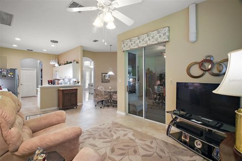 House in Leesburg, Florida 2 bedrooms, 211.45 sq.m. № 1796121 - photo 18