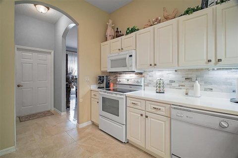 House in Leesburg, Florida 2 bedrooms, 211.45 sq.m. № 1796121 - photo 12