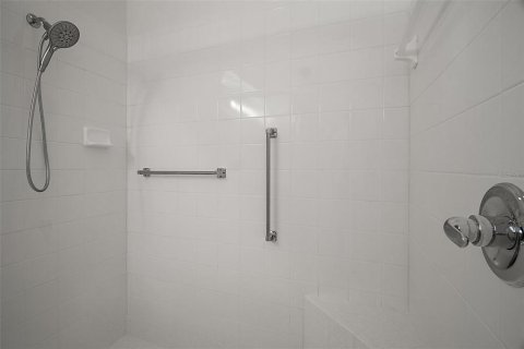 House in Leesburg, Florida 2 bedrooms, 211.45 sq.m. № 1796121 - photo 27