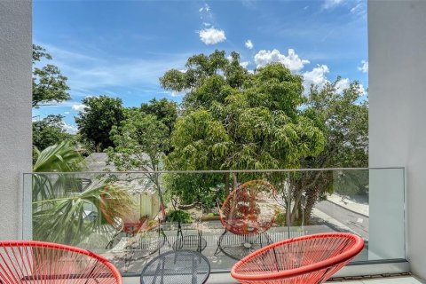 Condo in Sarasota, Florida, 3 bedrooms  № 1810391 - photo 14