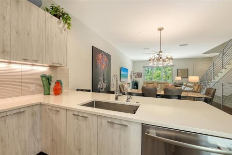 Condo in Sarasota, Florida, 3 bedrooms  № 1810391 - photo 22