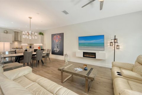 Condo in Sarasota, Florida, 3 bedrooms  № 1810391 - photo 11