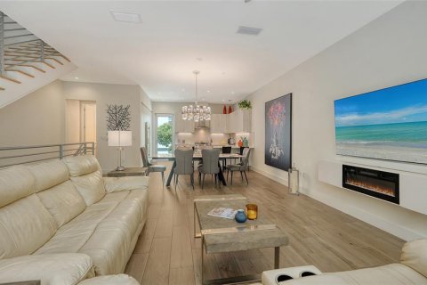 Condo in Sarasota, Florida, 3 bedrooms  № 1810391 - photo 10