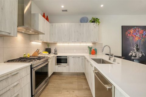 Condo in Sarasota, Florida, 3 bedrooms  № 1810391 - photo 21