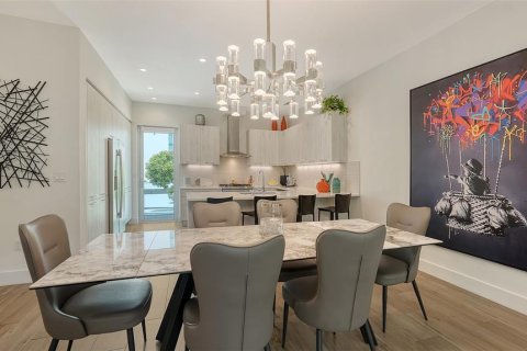 Condo in Sarasota, Florida, 3 bedrooms  № 1810391 - photo 18