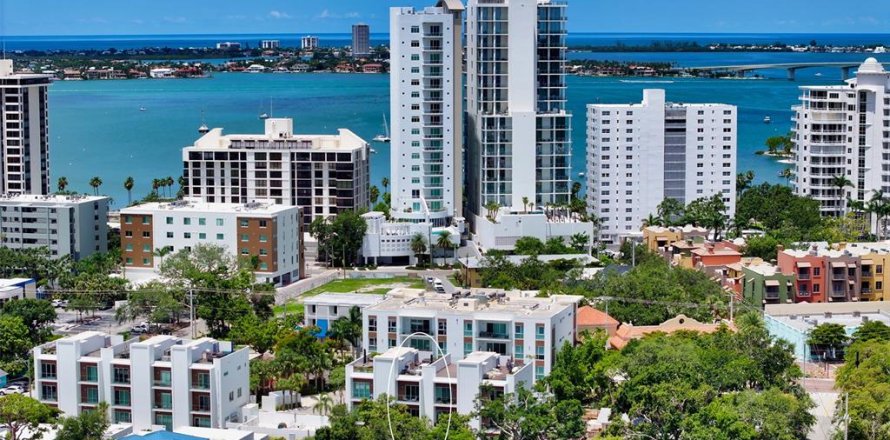 Condo in Sarasota, Florida, 3 bedrooms  № 1810391