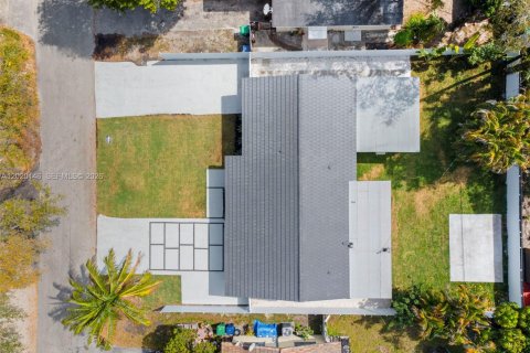Villa ou maison à vendre à Miami, Floride: 5 chambres, 204.48 m2 № 2087003 - photo 22