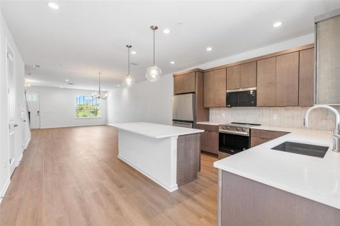Adosado en alquiler en Apopka, Florida, 3 dormitorios, 163.51 m2 № 1877068 - foto 14