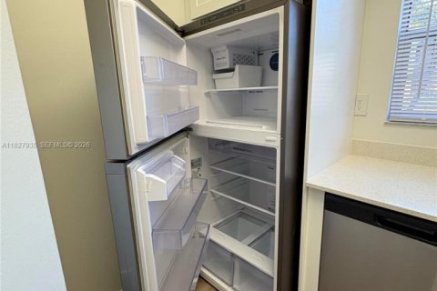 Купить кондоминиум в Пемброк-Пайнс, Флорида 2 комнаты, 79.34м2, № 2013832 - фото 9