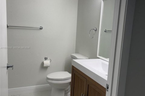 Купить кондоминиум в Пемброк-Пайнс, Флорида 2 комнаты, 79.34м2, № 2013832 - фото 26