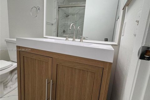 Купить кондоминиум в Пемброк-Пайнс, Флорида 2 комнаты, 79.34м2, № 2013832 - фото 29