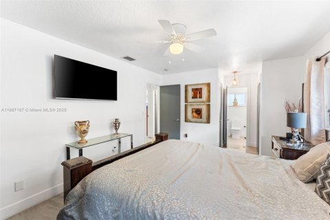 Купить виллу или дом в Хомстед, Флорида 5 спален, 163.6м2, № 1941671 - фото 17