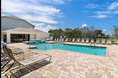 Townhouse in Largo, Florida 2 bedrooms, 111.95 sq.m. № 1909443 - photo 2