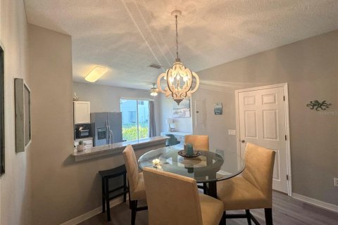 Townhouse in Largo, Florida 2 bedrooms, 111.95 sq.m. № 1909443 - photo 16