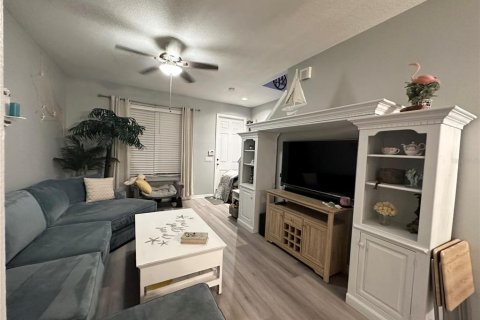 Townhouse in Largo, Florida 2 bedrooms, 111.95 sq.m. № 1909443 - photo 6