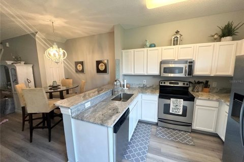 Townhouse in Largo, Florida 2 bedrooms, 111.95 sq.m. № 1909443 - photo 14