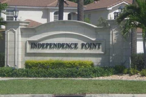 Casa en alquiler en West Palm Beach, Florida, 3 dormitorios, 176.24 m2 № 1072669 - foto 1
