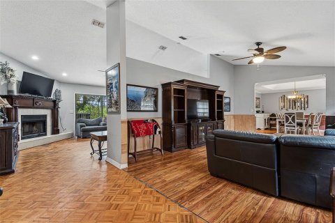 House in Palm Coast, Florida 7 bedrooms, 369.38 sq.m. № 2211240 - photo 27