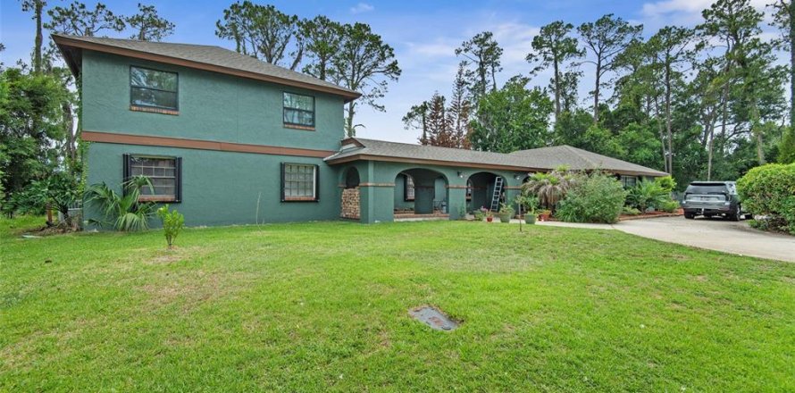 House in Palm Coast, Florida 7 bedrooms, 369.38 sq.m. № 2211240