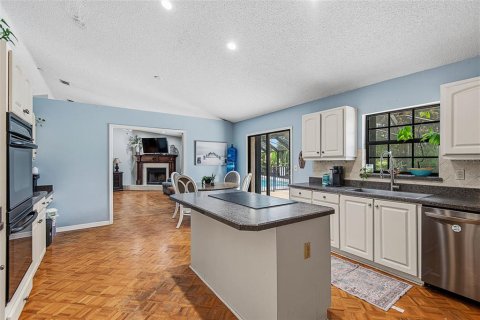 House in Palm Coast, Florida 7 bedrooms, 369.38 sq.m. № 2211240 - photo 24