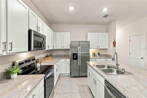 Touwnhouse à vendre à Wesley Chapel, Floride: 3 chambres, 163.32 m2 № 2430497 - photo 6
