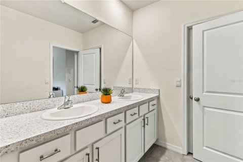 Touwnhouse à vendre à Wesley Chapel, Floride: 3 chambres, 163.32 m2 № 2430497 - photo 16