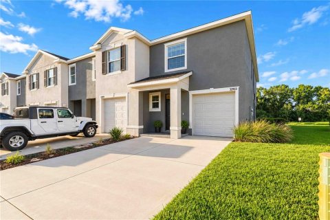 Touwnhouse à vendre à Wesley Chapel, Floride: 3 chambres, 163.32 m2 № 2430497 - photo 2