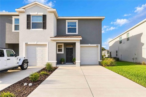 Touwnhouse à Wesley Chapel, Floride 3 chambres, 163.32 m2 № 2430497