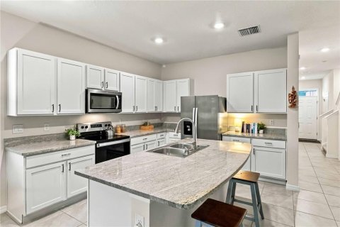 Touwnhouse à vendre à Wesley Chapel, Floride: 3 chambres, 163.32 m2 № 2430497 - photo 5