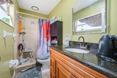 Villa ou maison à vendre à Tampa, Floride: 3 chambres, 120.87 m2 № 2143632 - photo 21