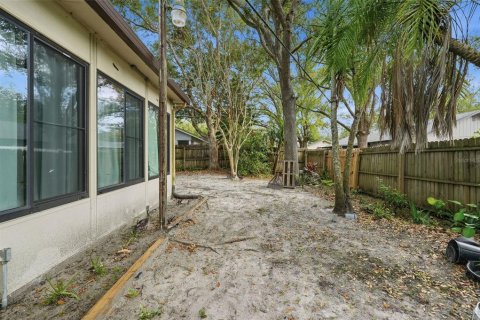 Villa ou maison à vendre à Tampa, Floride: 3 chambres, 120.87 m2 № 2143632 - photo 8