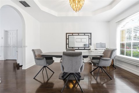 House in Pembroke Pines, Florida 4 bedrooms, 205.13 sq.m. № 2064395 - photo 26