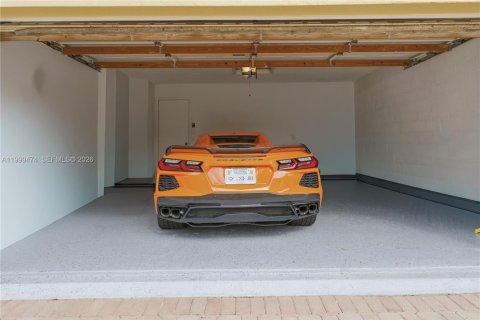 House in Pembroke Pines, Florida 4 bedrooms, 205.13 sq.m. № 2064395 - photo 16