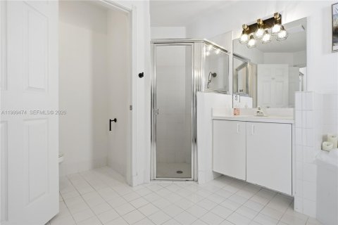 House in Pembroke Pines, Florida 4 bedrooms, 205.13 sq.m. № 2064395 - photo 14