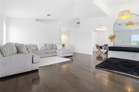 House in Pembroke Pines, Florida 4 bedrooms, 205.13 sq.m. № 2064395 - photo 27