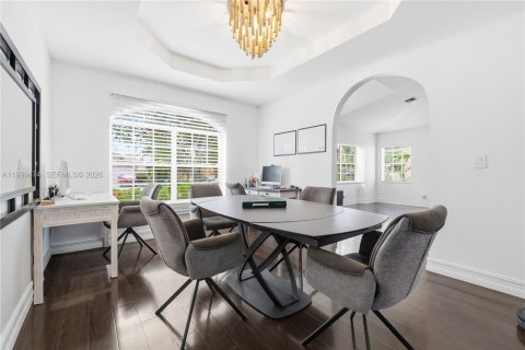 House in Pembroke Pines, Florida 4 bedrooms, 205.13 sq.m. № 2064395 - photo 25