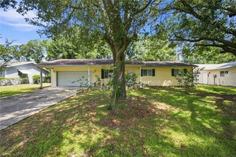House in Ocala, Florida 2 bedrooms, 102.94 sq.m. № 2296460