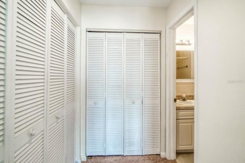 Condo in New Port Richey, Florida, 2 bedrooms № 2109176 - photo 26