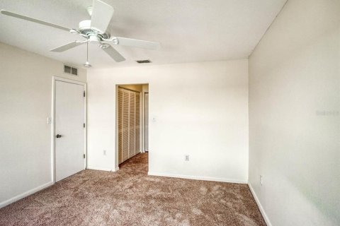Condo in New Port Richey, Florida, 2 bedrooms № 2109176 - photo 25