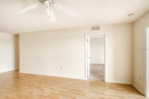 Condo in New Port Richey, Florida, 2 bedrooms № 2109176 - photo 22