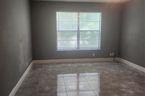 Condo in Tamarac, Florida, 2 bedrooms № 2088316 - photo 26