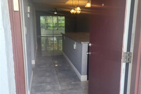 Condo in Tamarac, Florida, 2 bedrooms  № 2088316