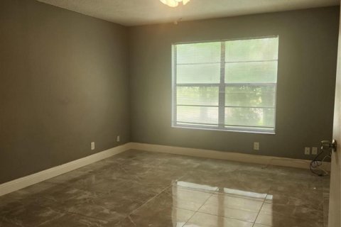 Condo in Tamarac, Florida, 2 bedrooms № 2088316 - photo 23