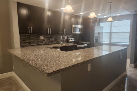 Condo in Tamarac, Florida, 2 bedrooms № 2088316 - photo 13