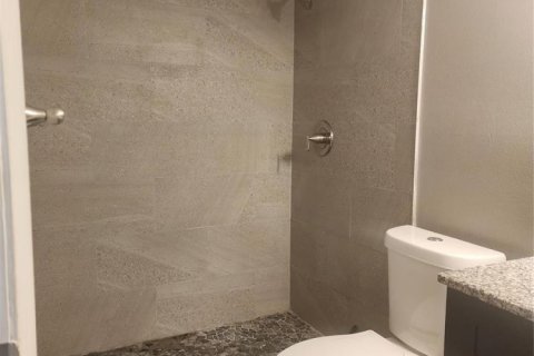 Condo in Tamarac, Florida, 2 bedrooms № 2088316 - photo 8