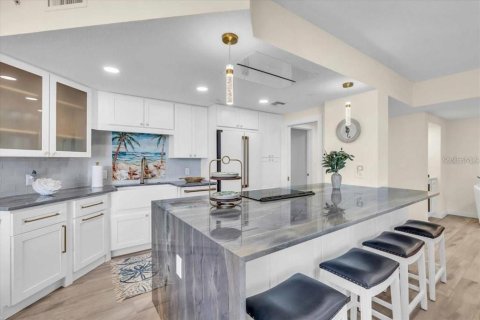 Condo in Longboat Key, Florida, 2 bedrooms № 2108380 - photo 5