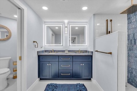 Condo in Longboat Key, Florida, 2 bedrooms № 2108380 - photo 17